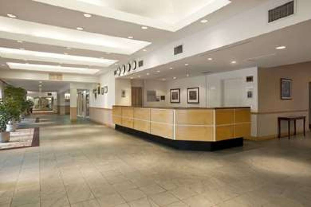 Travelodge By Wyndham, Ottawa West 3