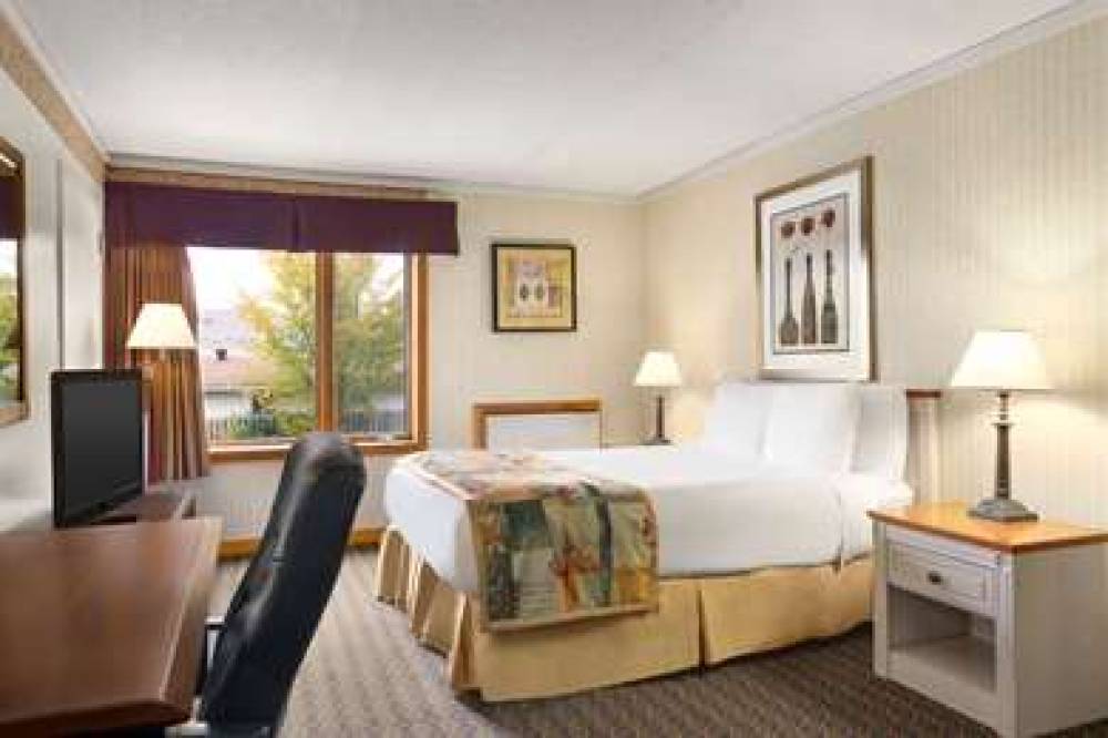 Travelodge By Wyndham Owen Sound 8