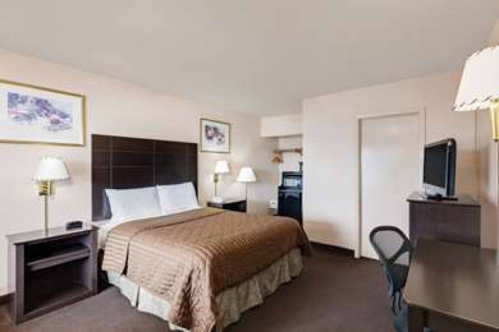 Travelodge By Wyndham Ozona 10