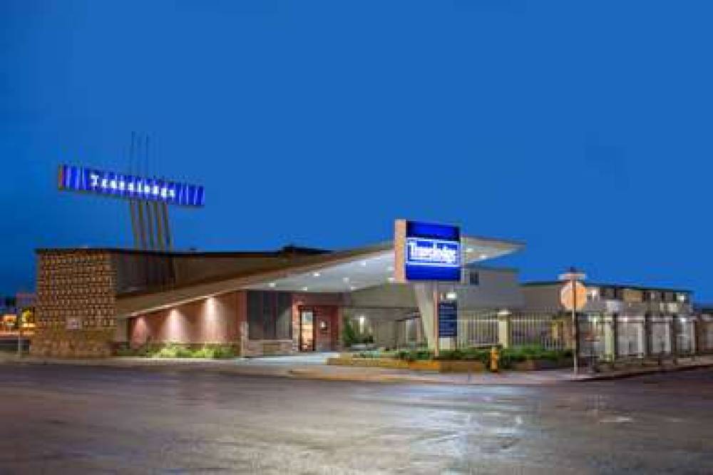 TRAVELODGE BY WYNDHAM, PHOENIX DOWN 2