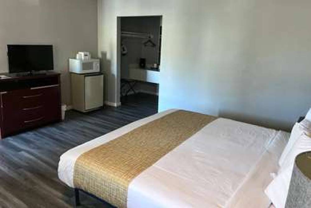 Travelodge By Wyndham, Redding CA 6