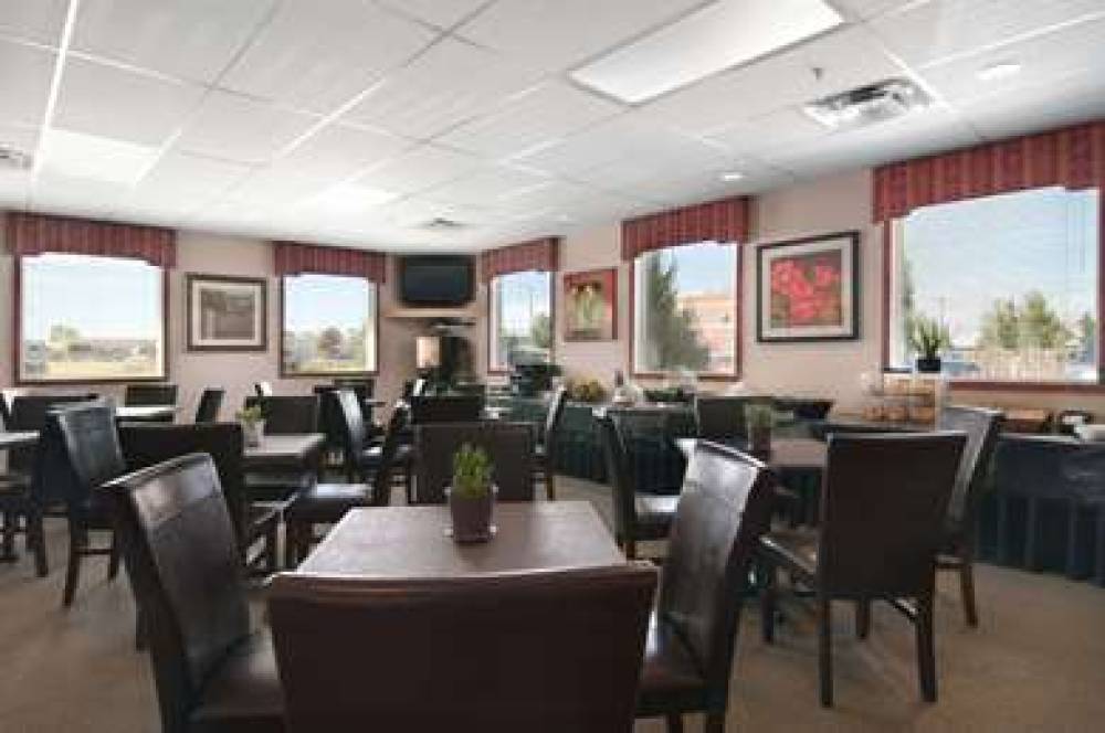 Travelodge By Wyndham Stony Plain 5