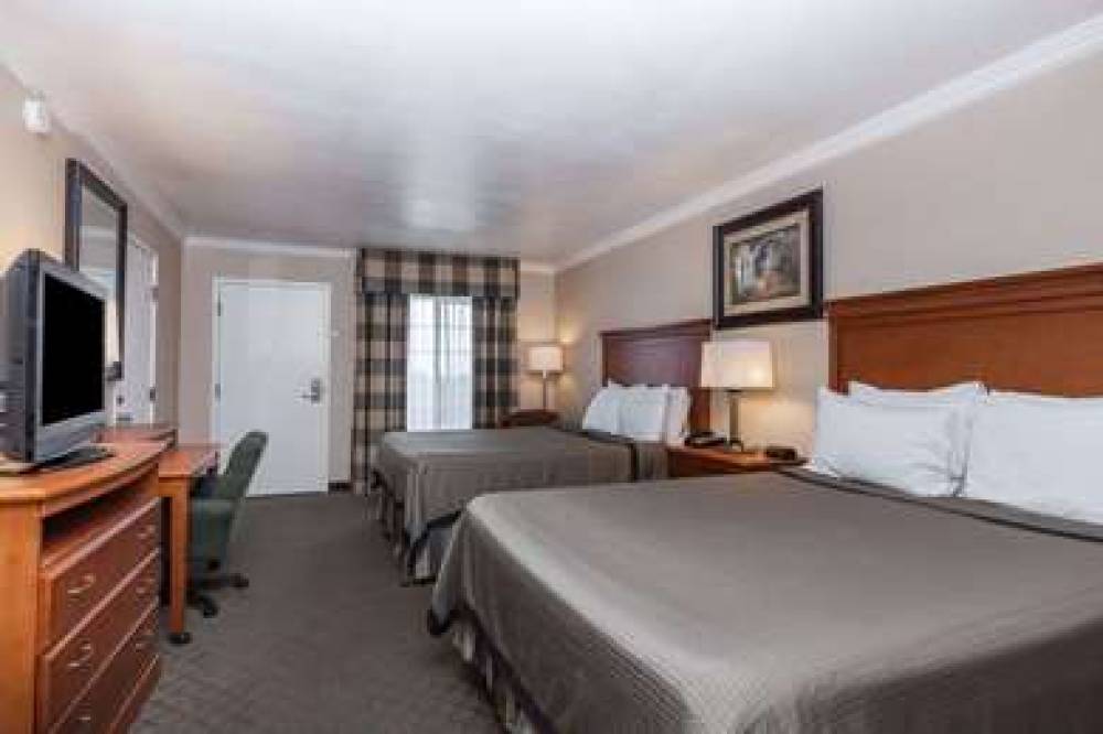 TRAVELODGE BY WYNDHAM SYLMAR CA 4