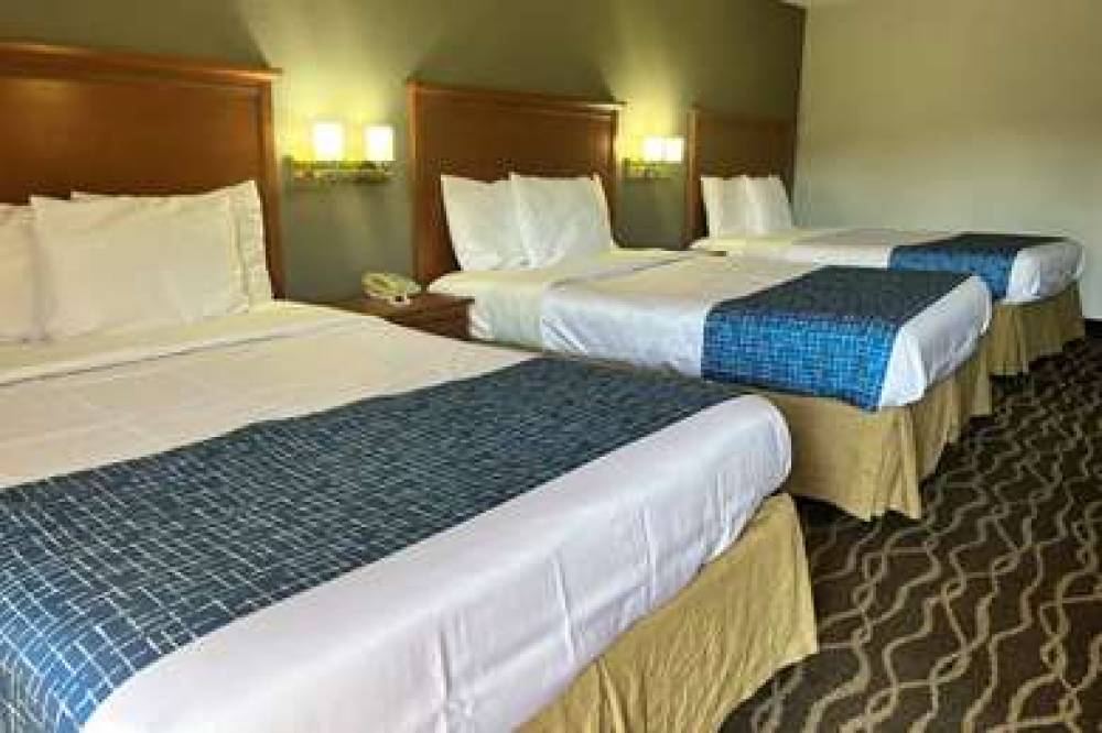 Travelodge By Wyndham Terre Haute 8