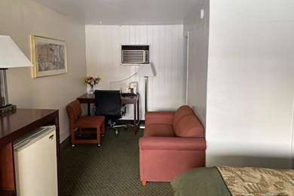 TRAVELODGE BY WYNDHAM THE DALLES 4