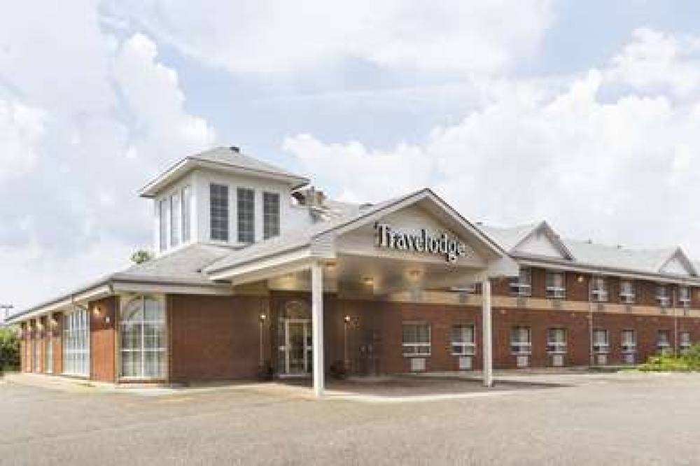 Travelodge By Wyndham Timmins 1