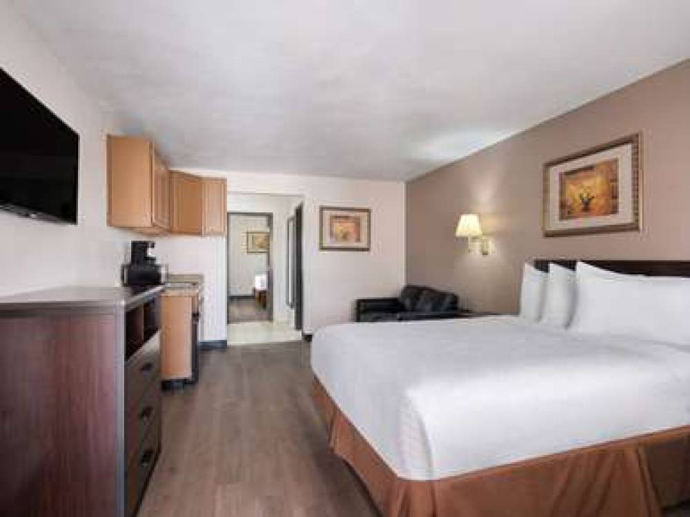 Travelodge By Wyndham Tucson AZ 6