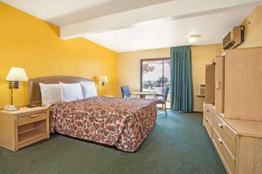 Travelodge By Wyndham, Turlock 6