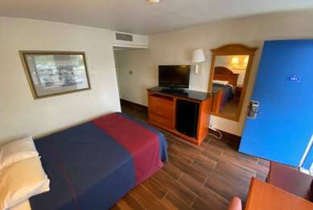 TRAVELODGE GRAND RAPIDS NORTH 2