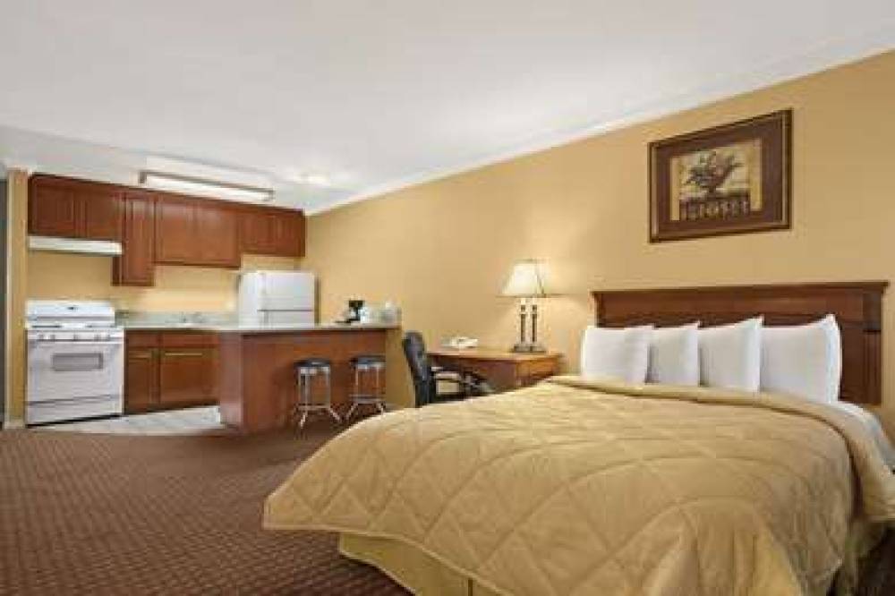 Travelodge Inn & Suites By Wyndham Gardena CA 1