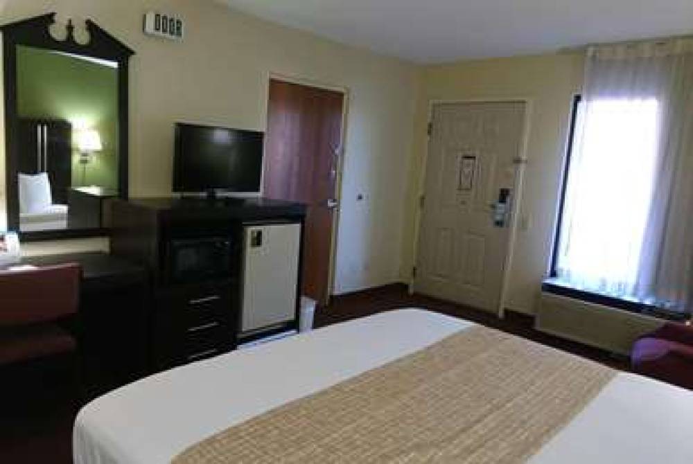 TRAVELODGE KNOXVILLE EAST 8