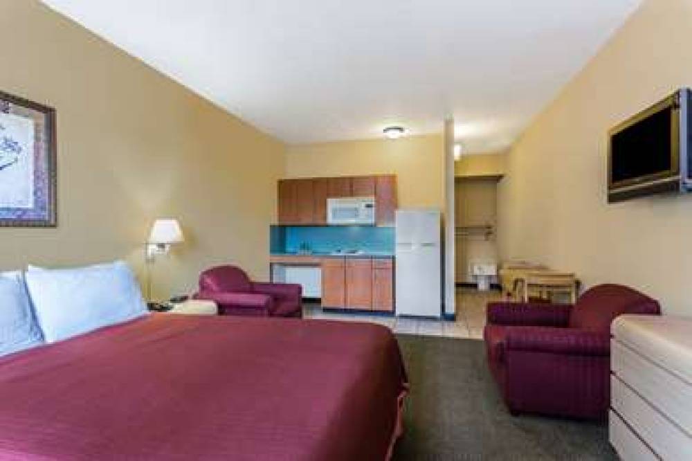 Travelodge Suites By Wyndham, Lake Okeechobee 6