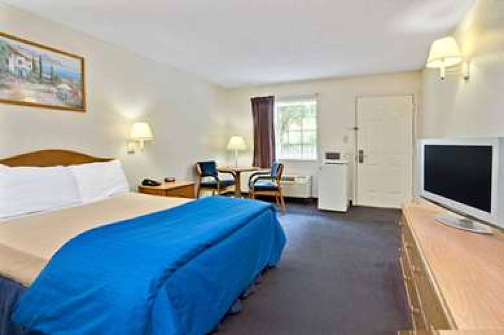 Travelodge Suites By Wyndham, MacClenny 10