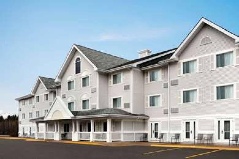 Travelodge Suites By Wyndham Moncton 2