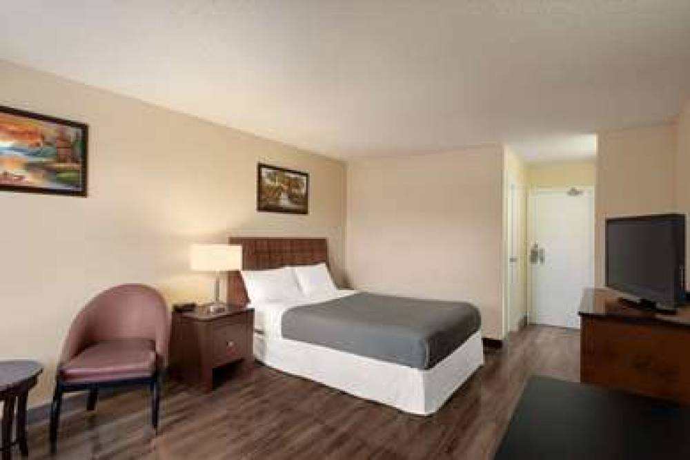 TRAVELODGE SWIFT CURRENT 10