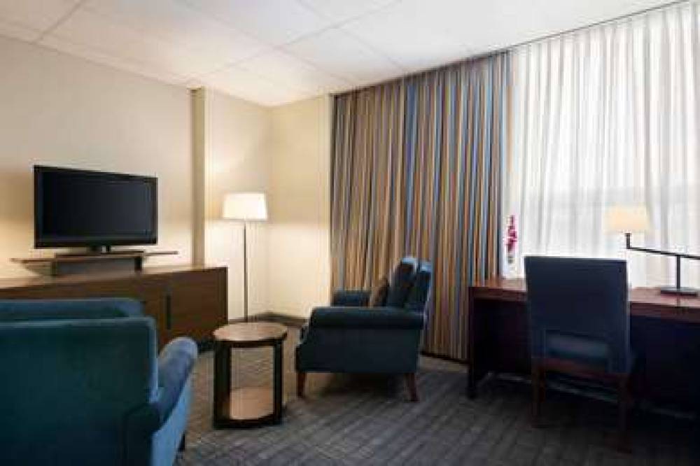 TRAVELODGE WHITECOURT 9