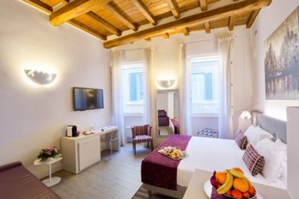 TREVI PALACE LUXURY INN 4