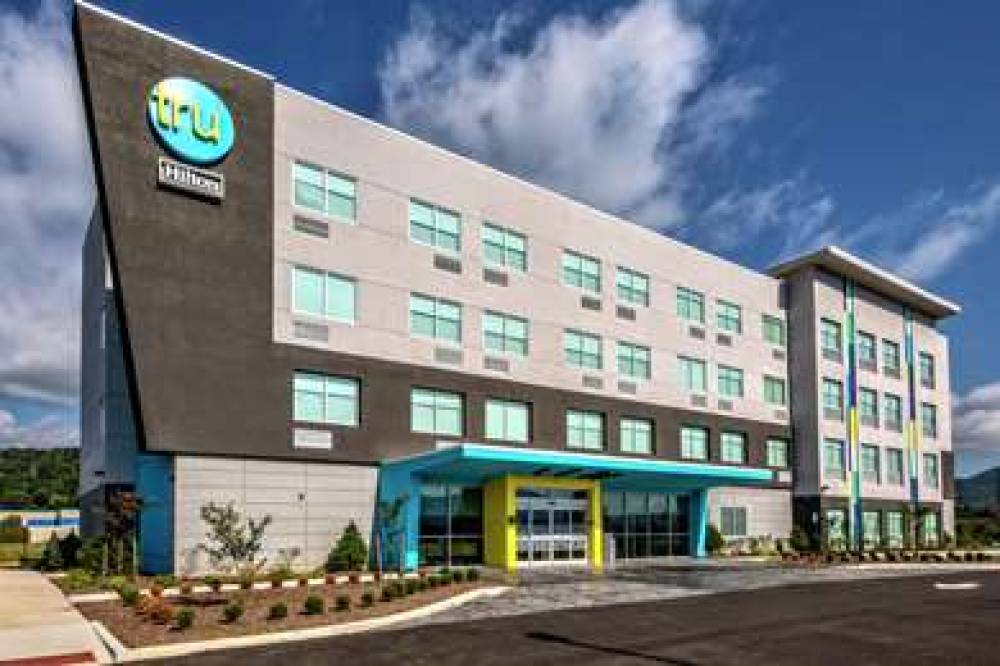 TRU BY HILTON ROANOKE HOLLINS, VA 1