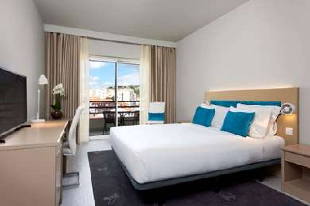 TRYP BY WYNDHAM LISBOA CAPARICA MAR 9