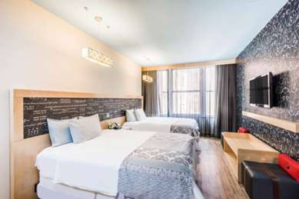 TRYP By Wyndham New York City Times Squa 9