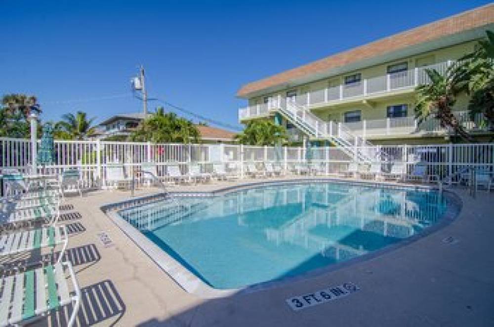 TUCKAWAY SHORES RESORT 1