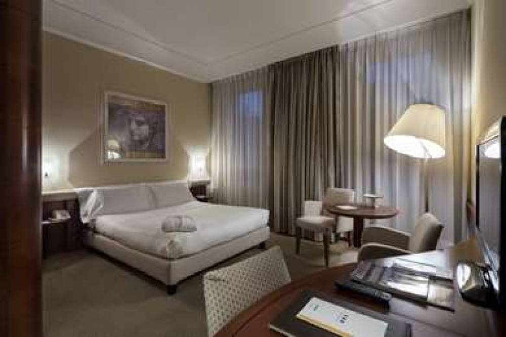 UNAHOTELS CUSANI MILANO 10