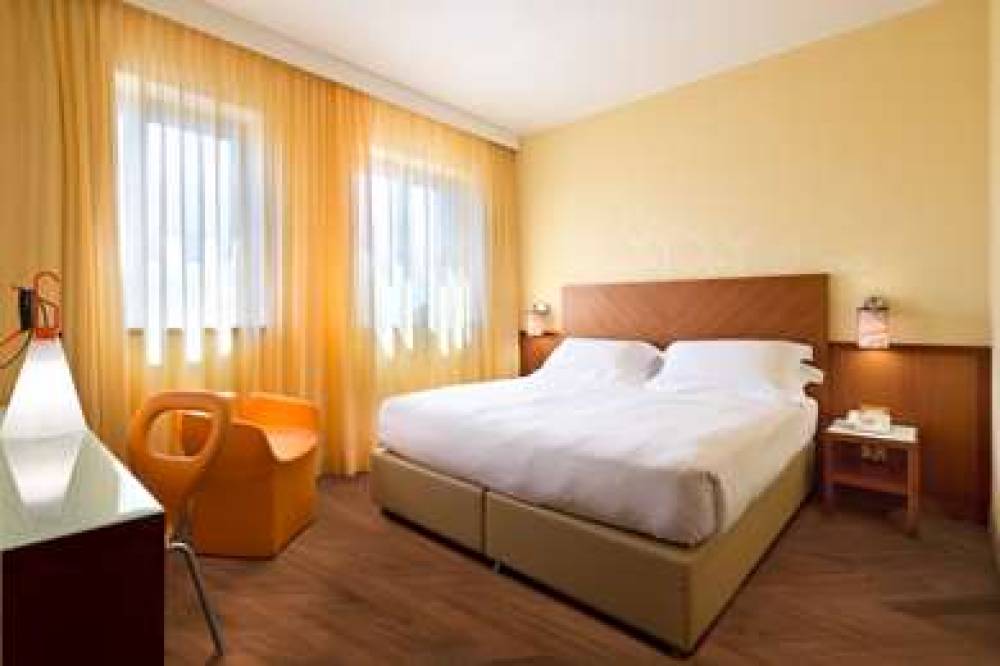 UNAHOTELS MEDITERRANEO MILANO 7