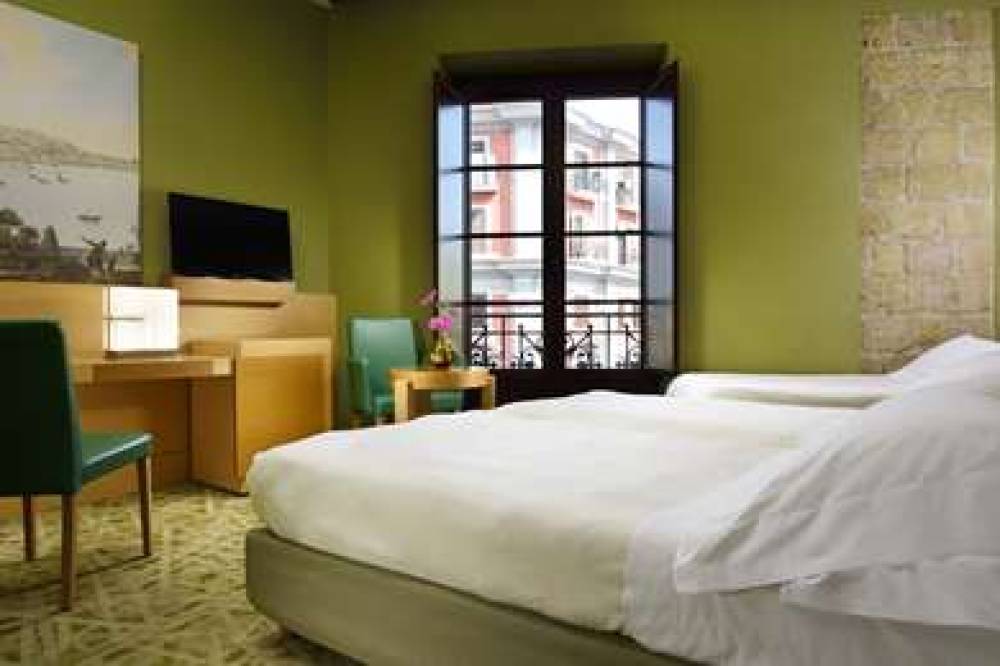 UNAHOTELS NAPOLI 9