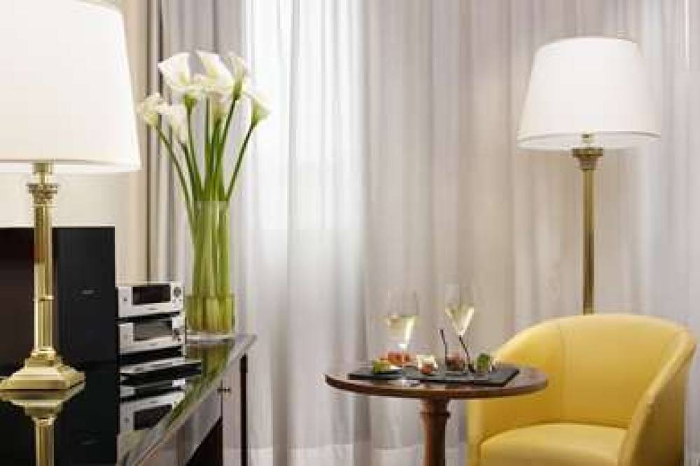 UNAHOTELS SCANDINAVIA MILANO 10