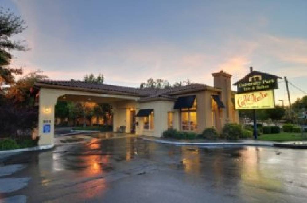 UNIVERSITY PARK INN AND SUITES 4