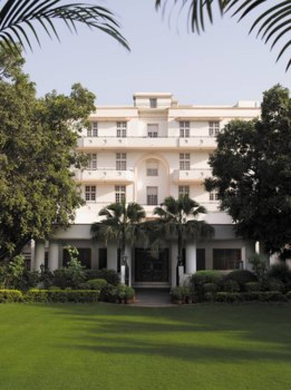 Vivanta By Taj Ambassador