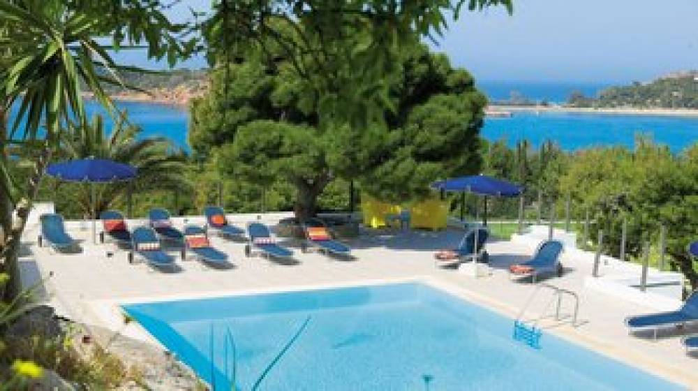 Vouliagmeni Suites 4