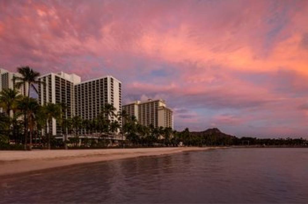 Waikiki Beach Marriott Resort And Spa 4