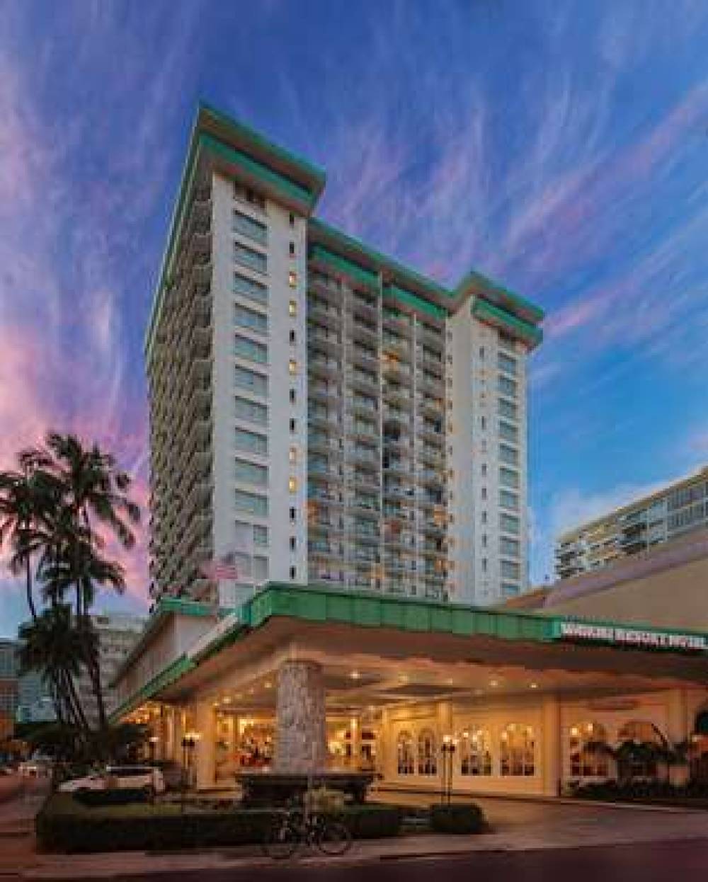 WAIKIKI RESORT HOTEL 1