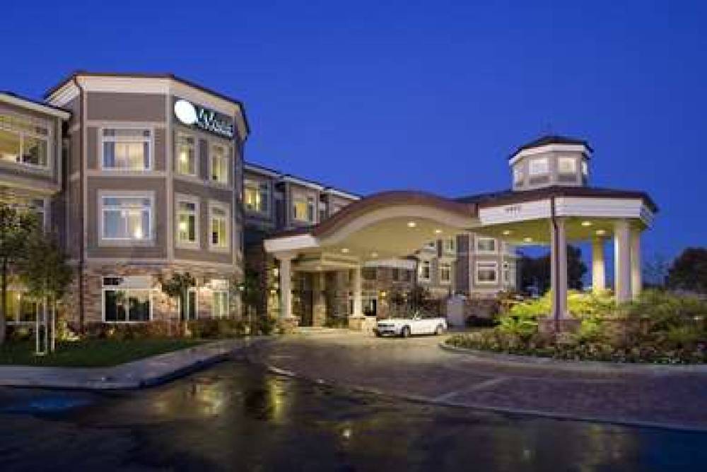 West Inn And Suites 1