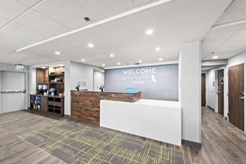 Wingate By Wyndham Los Angeles International Airport LAX 4