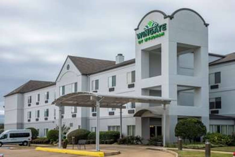 WINGATE BY WYNDHAM SHREVEPORT 2