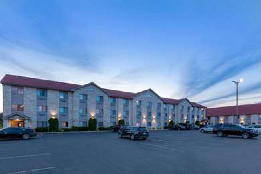 WINGATE BY WYNDHAM WISCONSIN DELLS 2