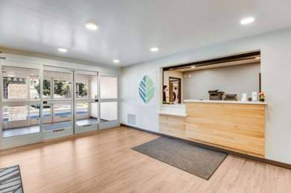 WOODSPRING SUITES BAKERSFIELD  AIRP 5