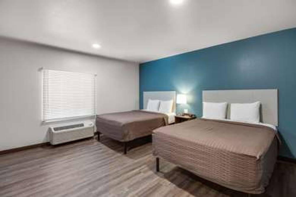 WOODSPRING SUITES BAKERSFIELD  AIRP 8