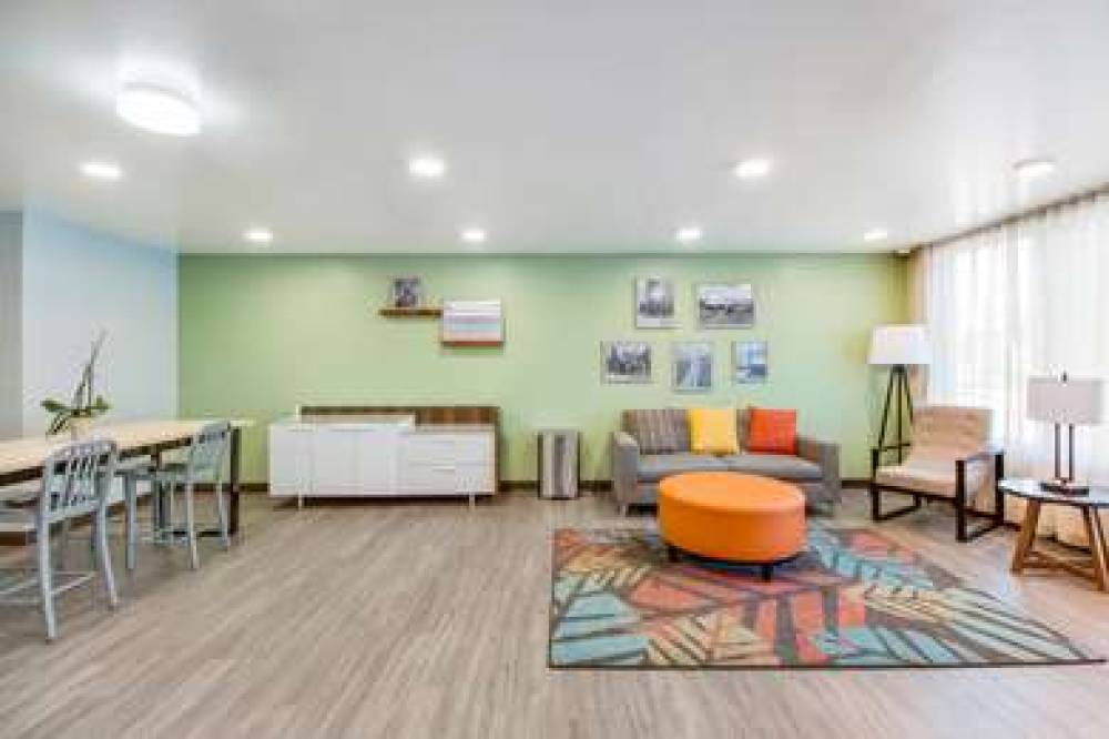 WOODSPRING SUITES BAKERSFIELD  AIRP 7