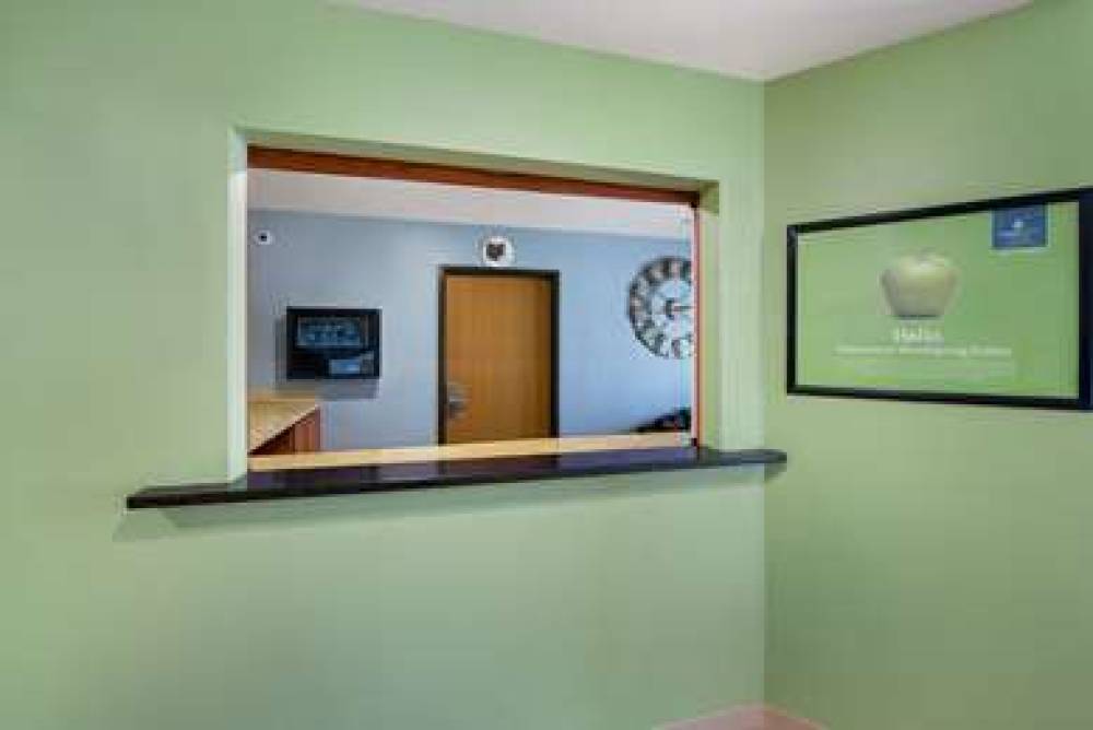 WOODSPRING SUITES COLUMBUS SOUTHEAS 9