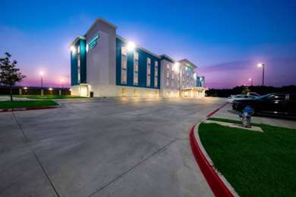 WOODSPRING SUITES DALLAS PLANO CENT 3