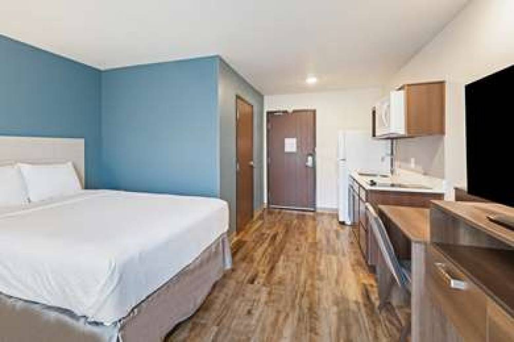 WOODSPRING SUITES DAVENPORT QUAD CI 6