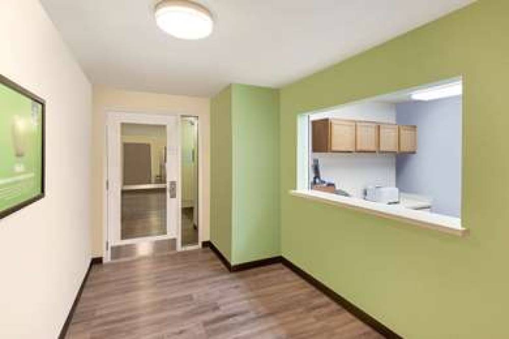 WOODSPRING SUITES DES MOINES PLEASA 5