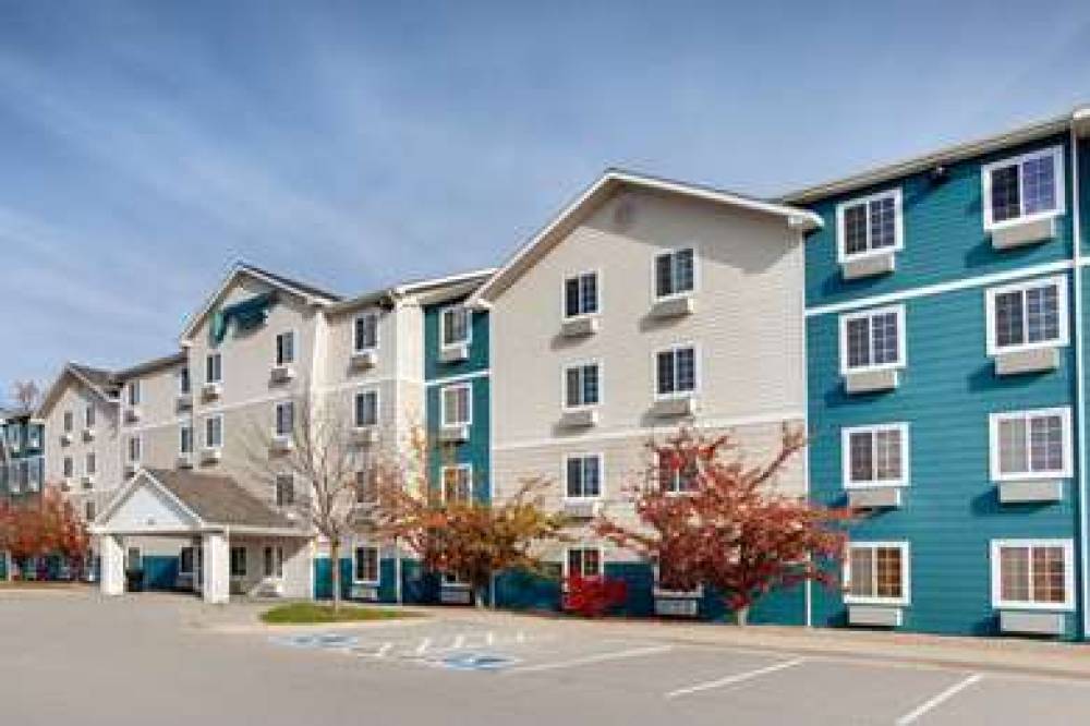 WOODSPRING SUITES DES MOINES PLEASA 1