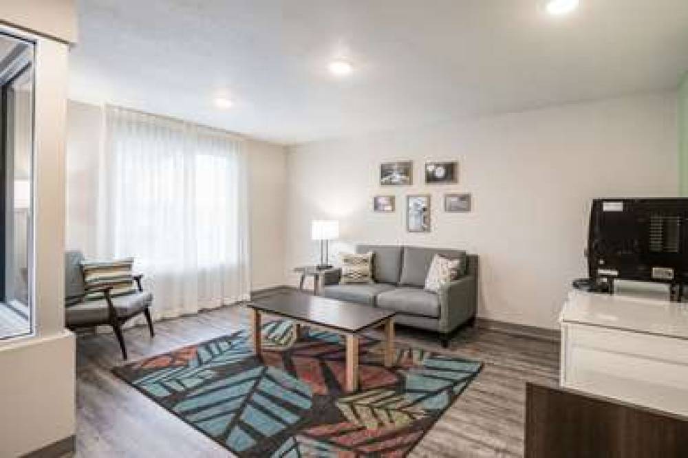 WOODSPRING SUITES DETROIT MADISON H 6