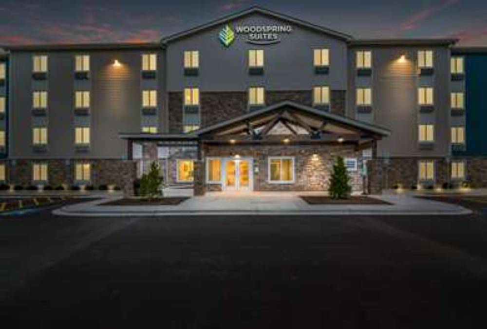 WOODSPRING SUITES FORT MILL 3