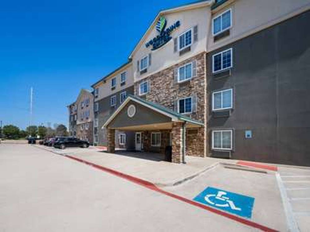 WOODSPRING SUITES FORT WORTH TROPHY 3