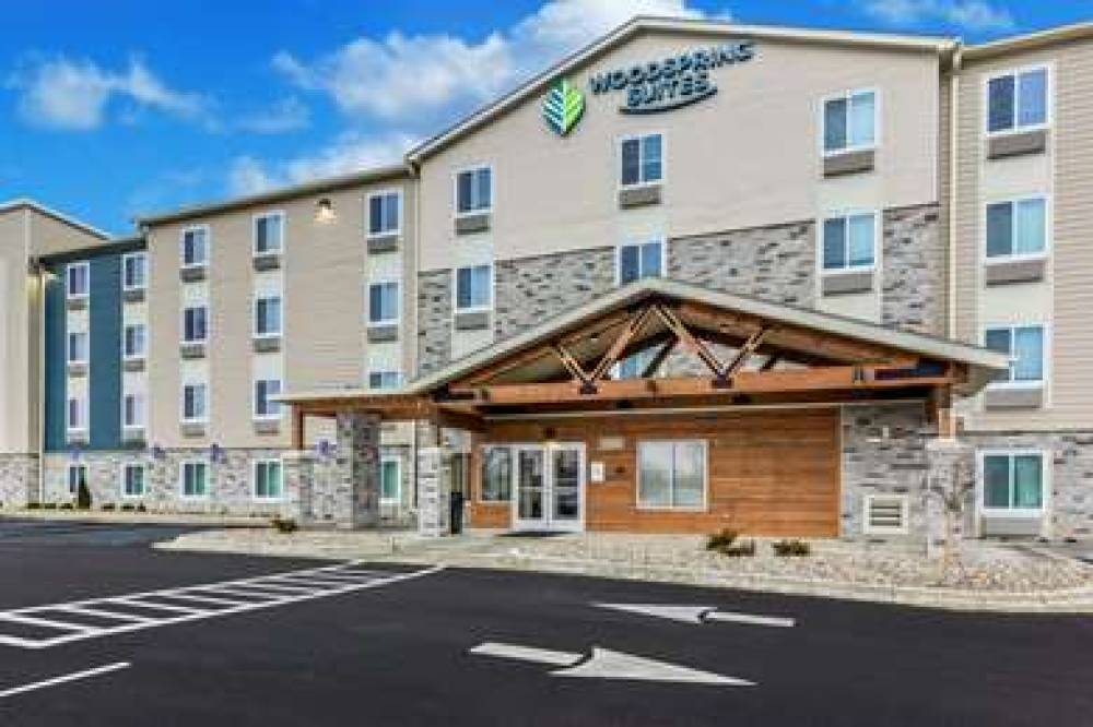 WOODSPRING SUITES INDIANAPOLIS CAST 1